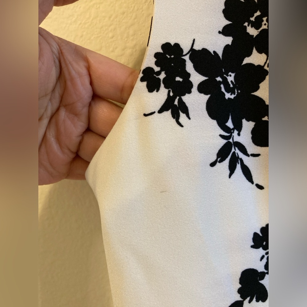 Ronni Nicole Black and White Floral Dress Size 8 - Picture 7 of 10